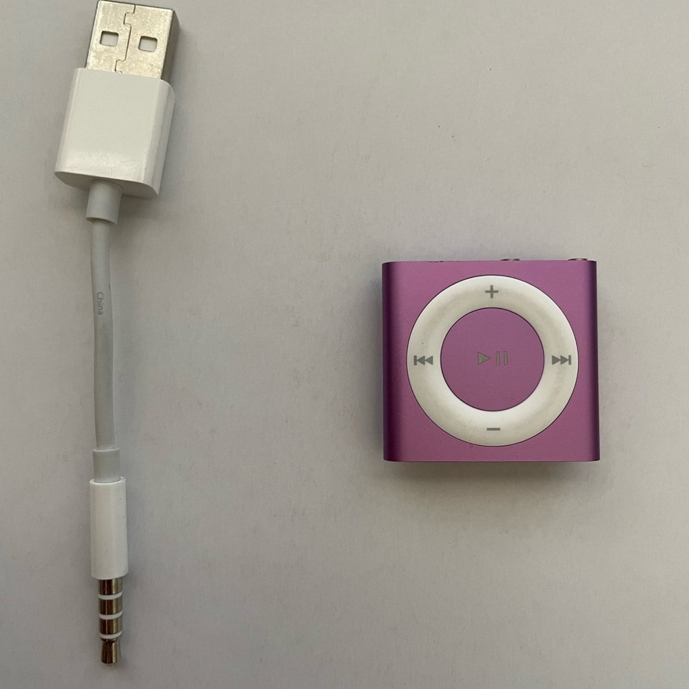 iPod Shuffle 4th Generation 2 GB